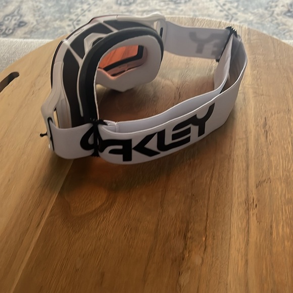 Oakley motocross prizm goggles. - Picture 2 of 4